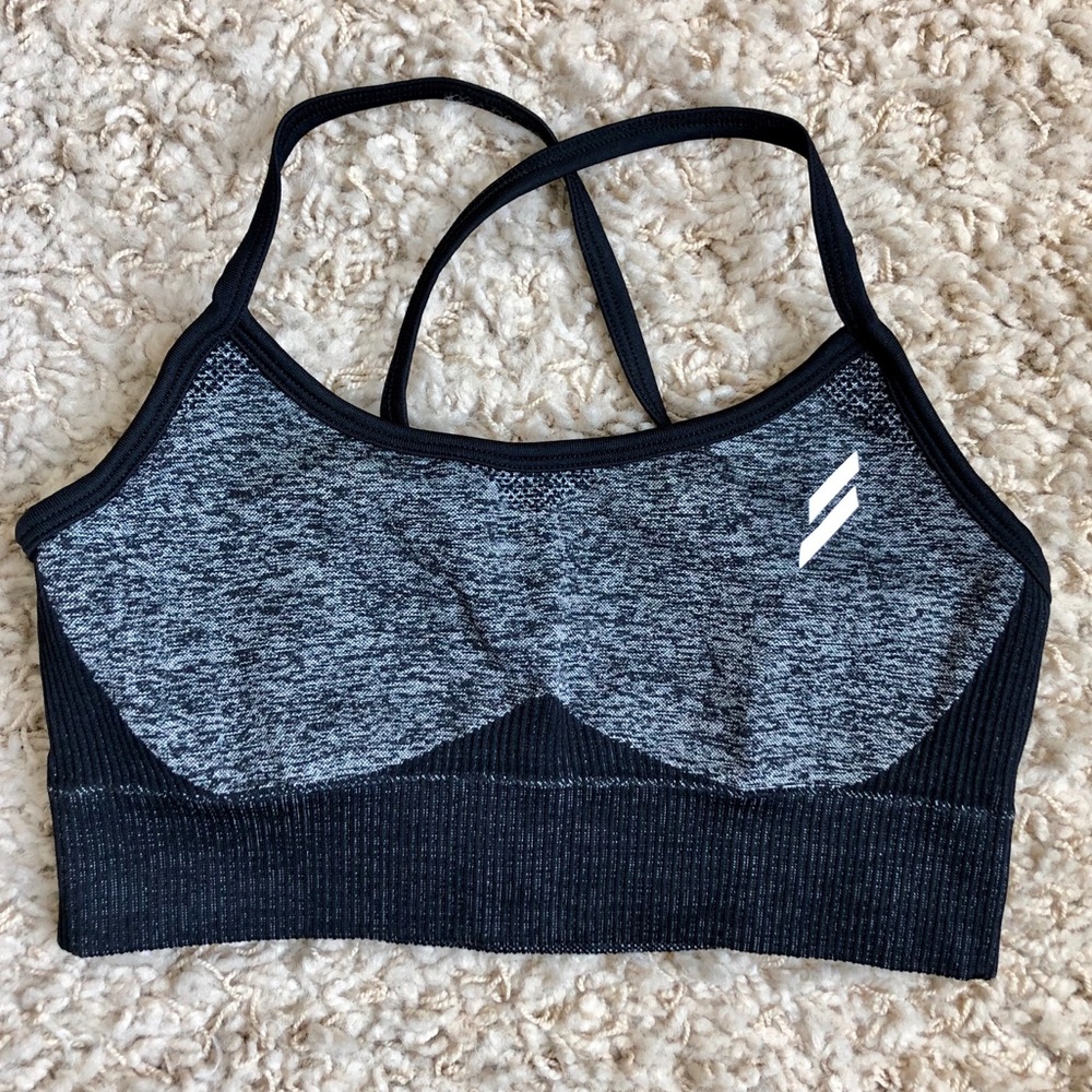 DoYouEven Sports Bra - Black/Grey